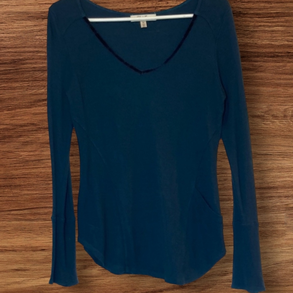 🛍️👗 2 for $25 LAILA JAYDE V-Neck Long Sleeve w/ Button Cuffs teal - Picture 4 of 6